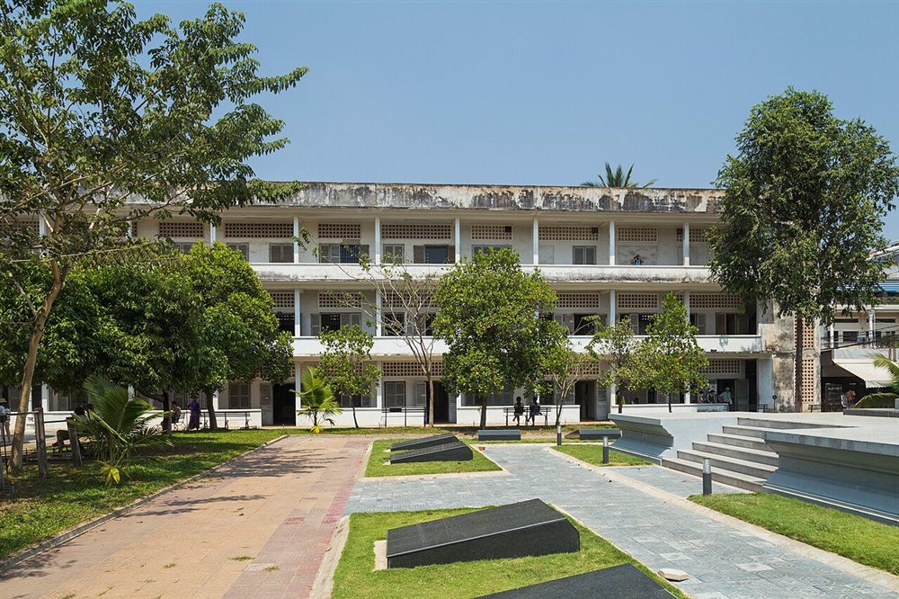 Tuol Sleng Museum exterior and courtyard